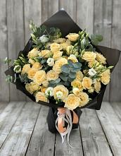 Букет цветов из:  Розы и Лизиантусы #REPLACE_PRED# Новом Хушете