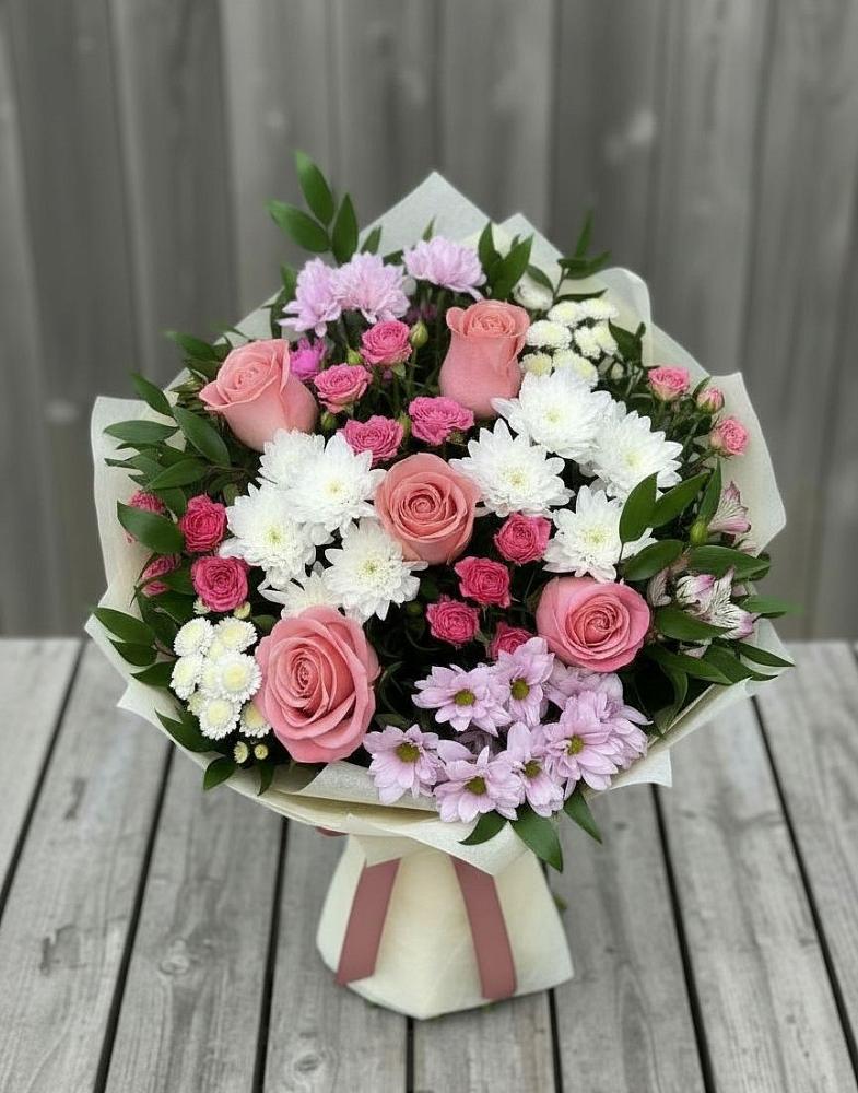 Букет цветов из: Альстромерии, Гвоздики, Розы и Хризантемы в Новом Хушете