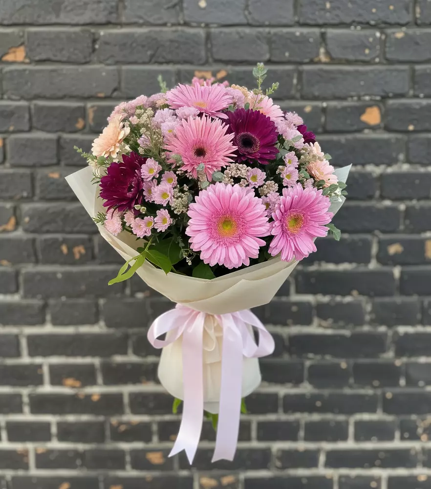 Букет цветов из: Герберы и Хризантемы в Новом Хушете