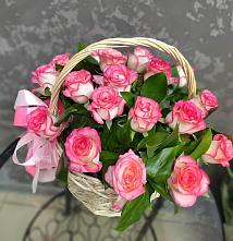 Цветочная композиция из Розы в корзине в Новом Хушете