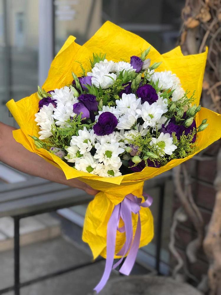 Букет цветов из: Ирисы, Хризантемы и Ромашки в Новом Хушете