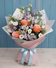 Букет цветов из:  Лизиантусы, Розы, Альстромерии и Гипсофила в Новом Хушете