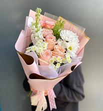 Букет цветов из:  Хризантемы и Розы в Новом Хушете