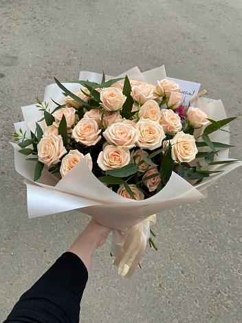Букет Кремовые розы Латте в Новом Хушете