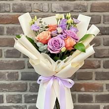 Букет цветов из:  Лизиантусы и Розы #REPLACE_PRED# Новом Хушете