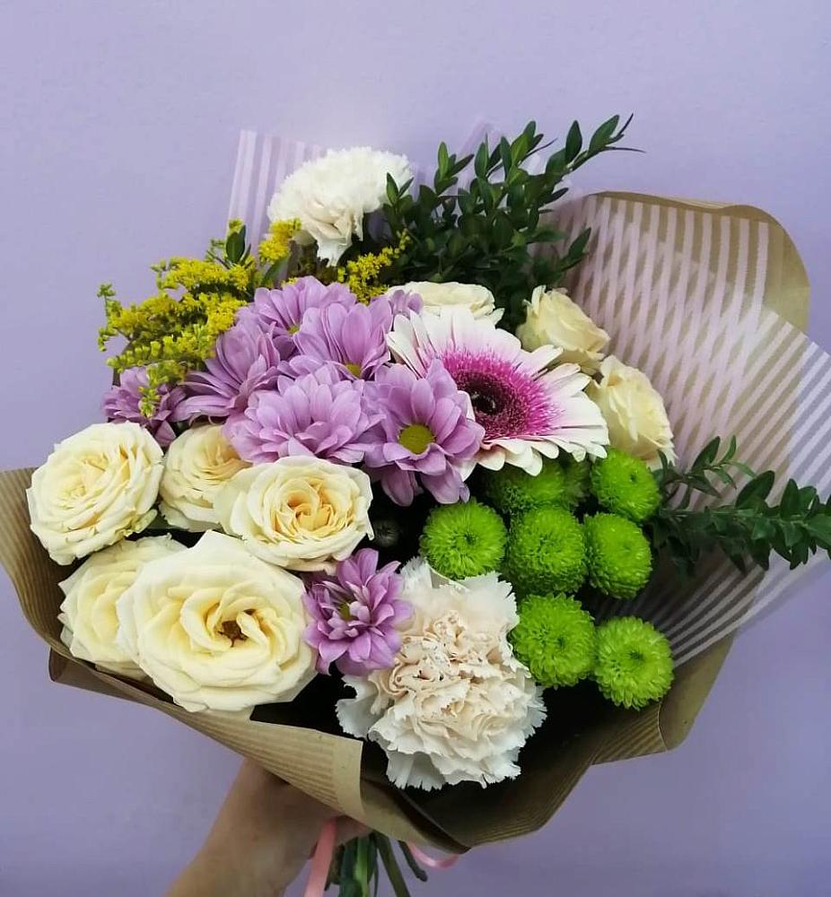 Букет цветов из: Хризантемы, Розы, Гвоздики и Герберы в Новом Хушете