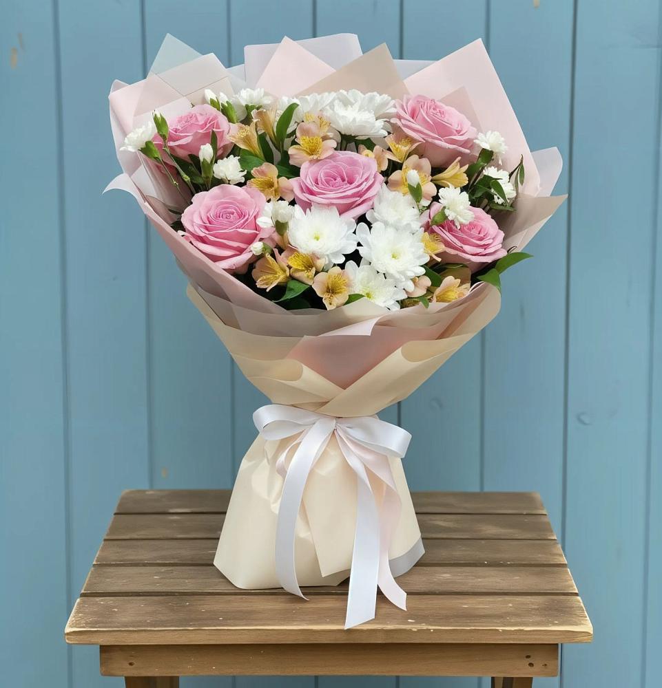 Букет цветов из: Гвоздики, Орхидеи и Розы в Новом Хушете