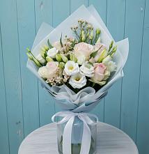 Букет цветов из:  Розы и Лизиантусы #REPLACE_PRED# Новом Хушете