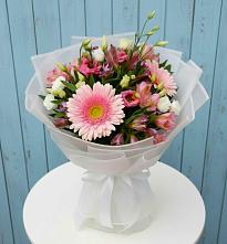 Букет цветов из:  Герберы, Альстромерии и Лизиантусы в Новом Хушете