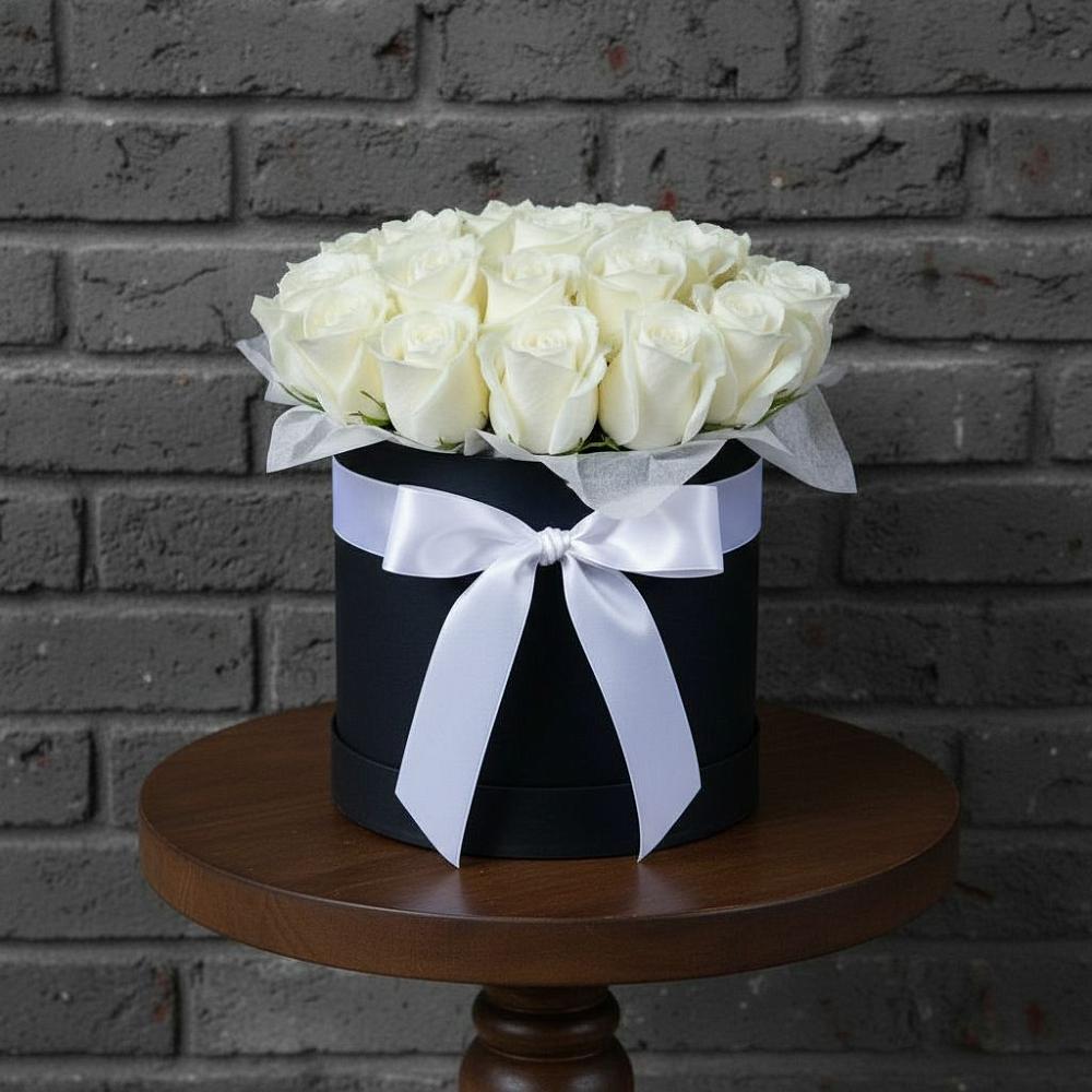 Цветочная композиция из Розы в шляпной коробке в Новом Хушете