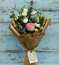 Букет цветов из:  Розы и Лизиантусы в Новом Хушете