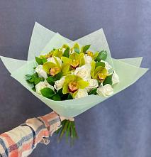 Букет цветов из:  Орхидеи и Розы в Новом Хушете